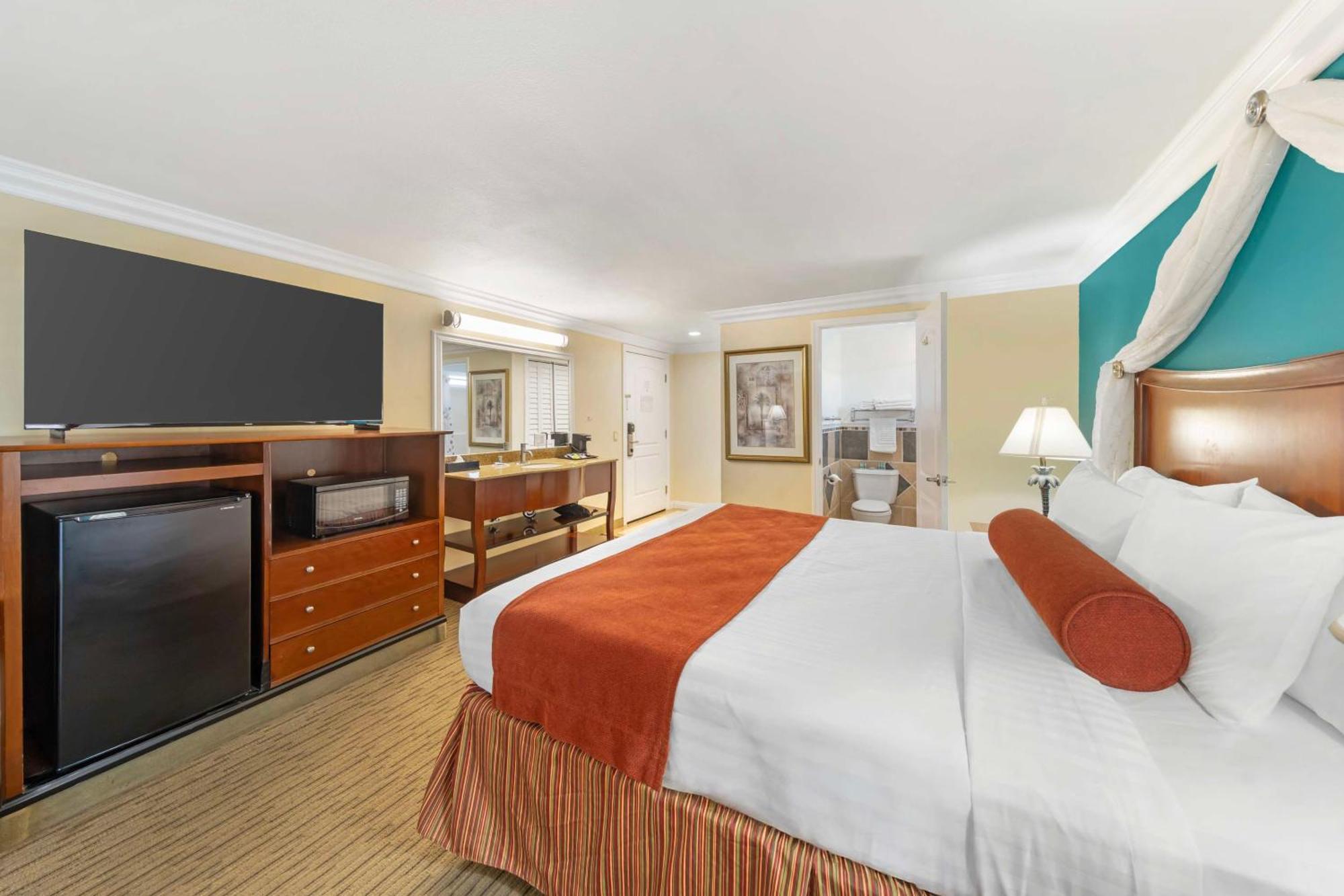 Hotel Western Harbour & Huntington - Sunset Sunset Beach