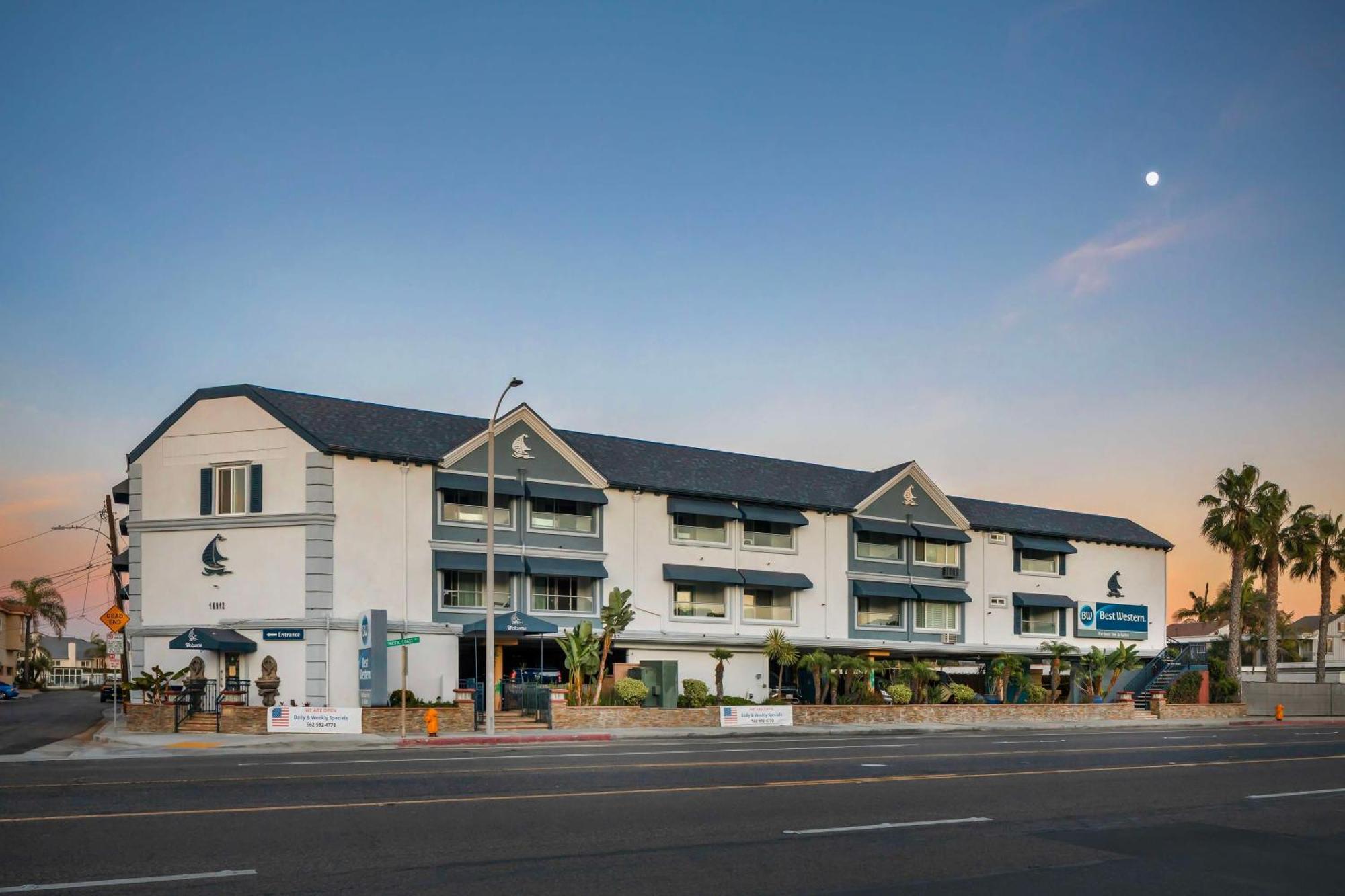 Western Harbour & Huntington - Sunset 3*